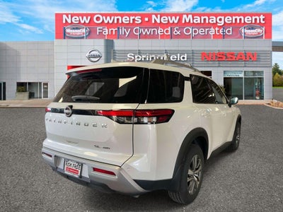 2025 Nissan Pathfinder SL