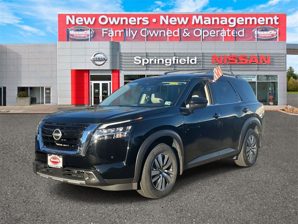 2024 Nissan Pathfinder SL