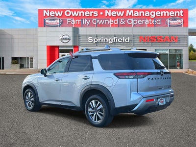 2023 Nissan Pathfinder SL