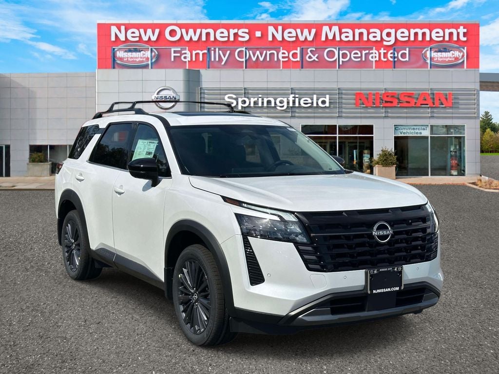 2026 Nissan Pathfinder SL