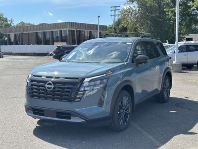 2026 Nissan Pathfinder SL