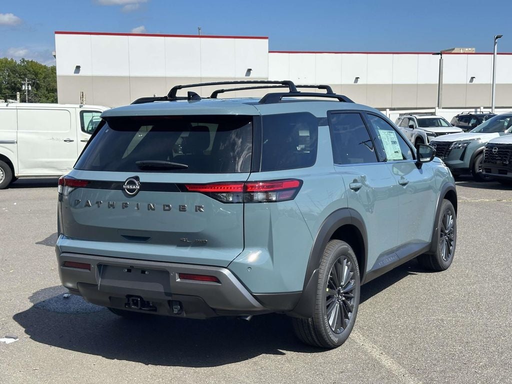 2026 Nissan Pathfinder SL