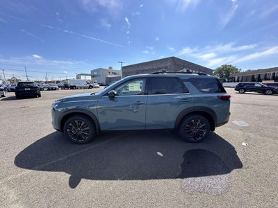 2026 Nissan Pathfinder SL