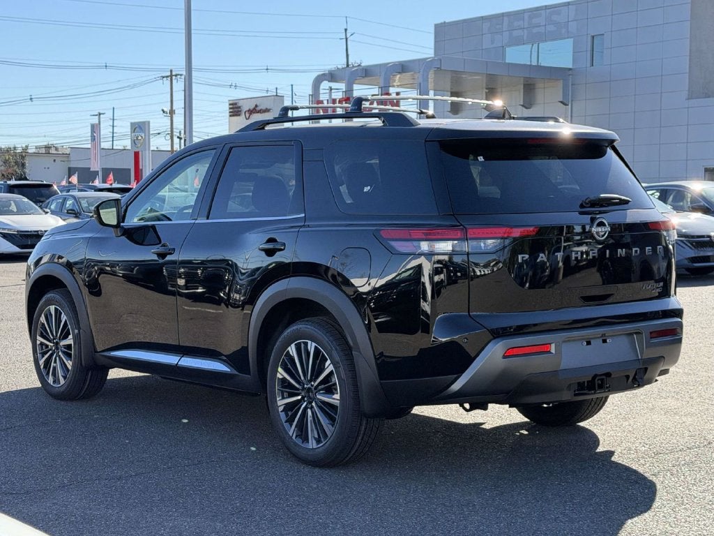 2026 Nissan Pathfinder Platinum
