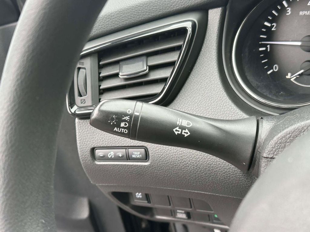 2017 Nissan Rogue Sport SV