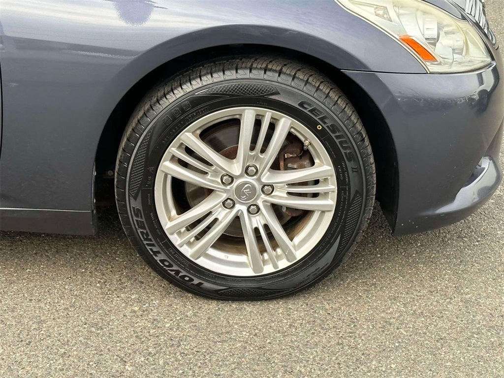 2011 INFINITI G37 X