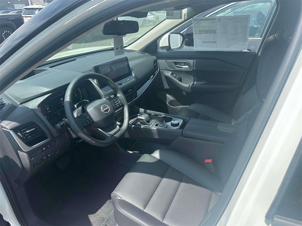 2025 Nissan Rogue SL