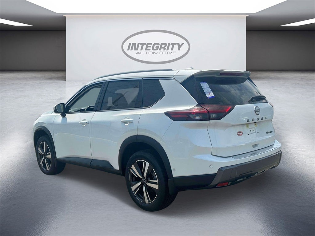 2025 Nissan Rogue SL