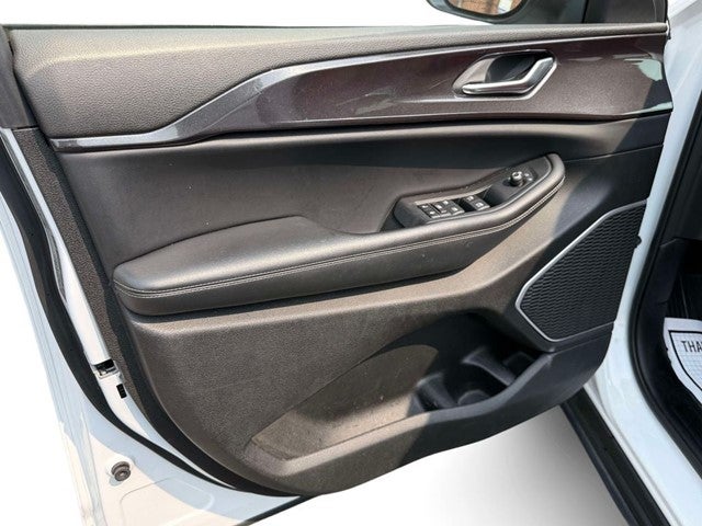 2022 Jeep Grand Cherokee L Laredo
