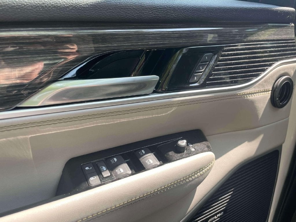 2022 Jeep Wagoneer Series III