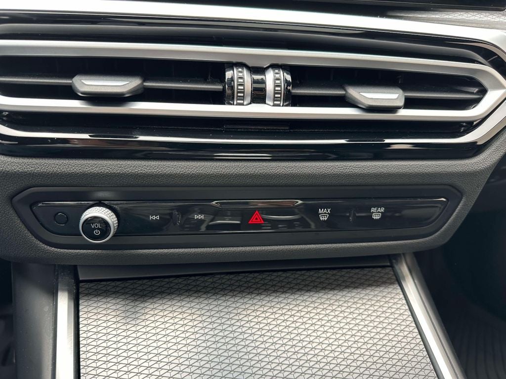2023 BMW 3 Series 330i xDrive
