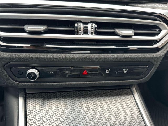 2023 BMW 3 Series 330i xDrive