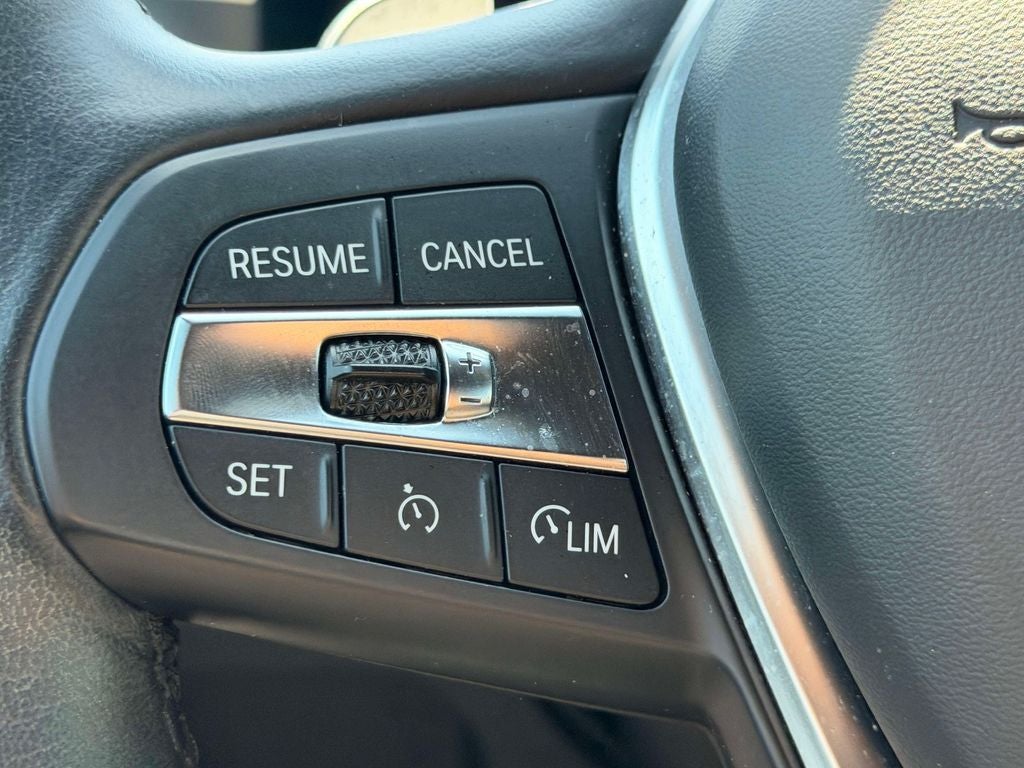 2023 BMW 3 Series 330i xDrive