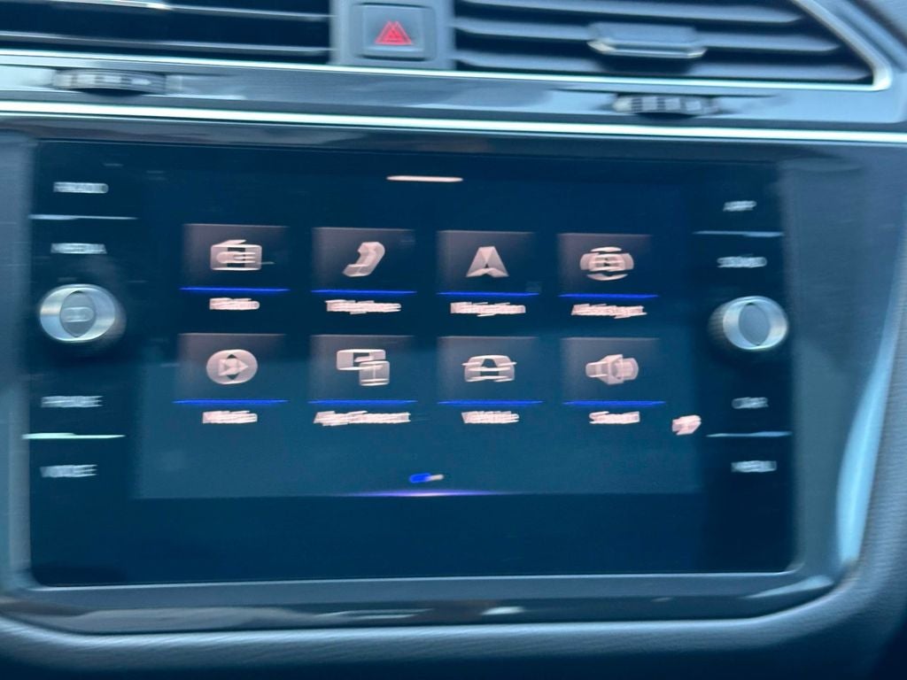 2024 Volkswagen Tiguan 2.0T SE R-Line Black