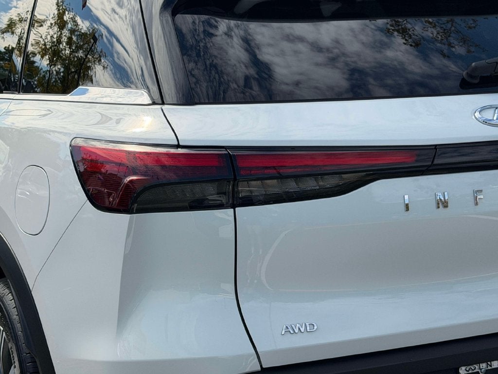2025 INFINITI QX60 PURE