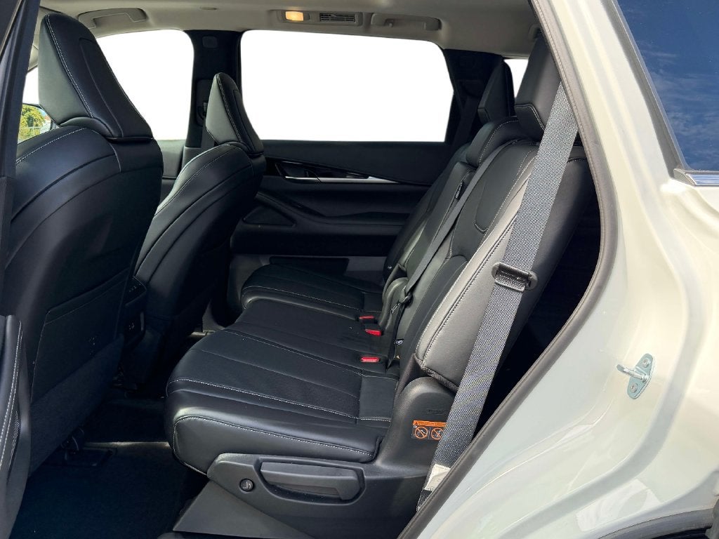 2025 INFINITI QX60 PURE