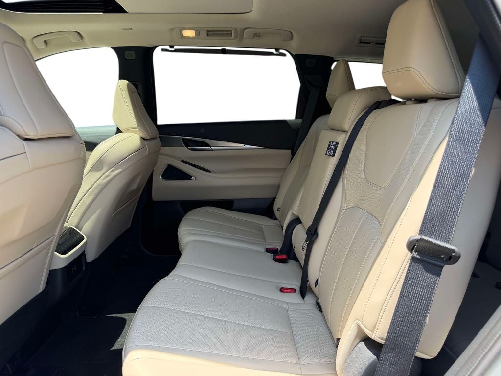 2025 INFINITI QX60 LUXE