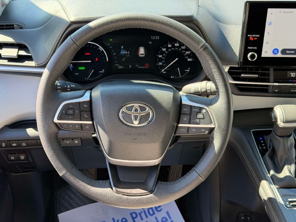 2026 Toyota Sienna XLE 8 Passenger