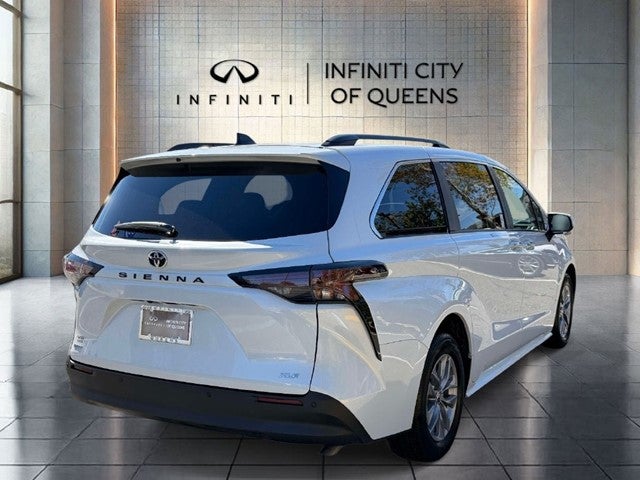 2026 Toyota Sienna XLE 8 Passenger