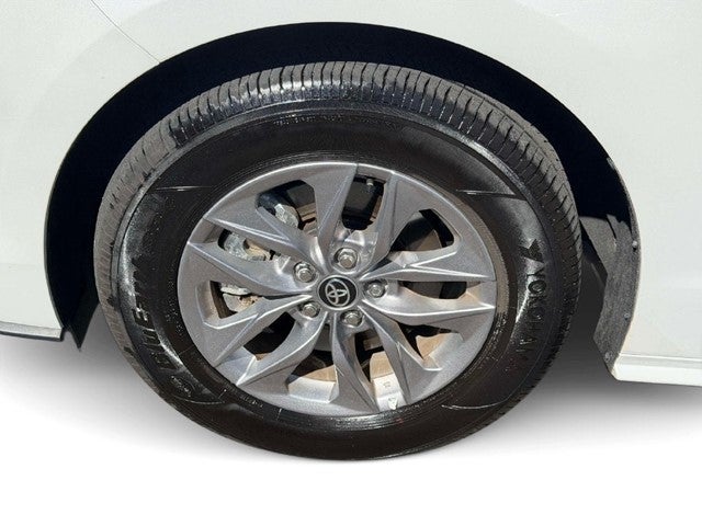 2026 Toyota Sienna XLE 8 Passenger