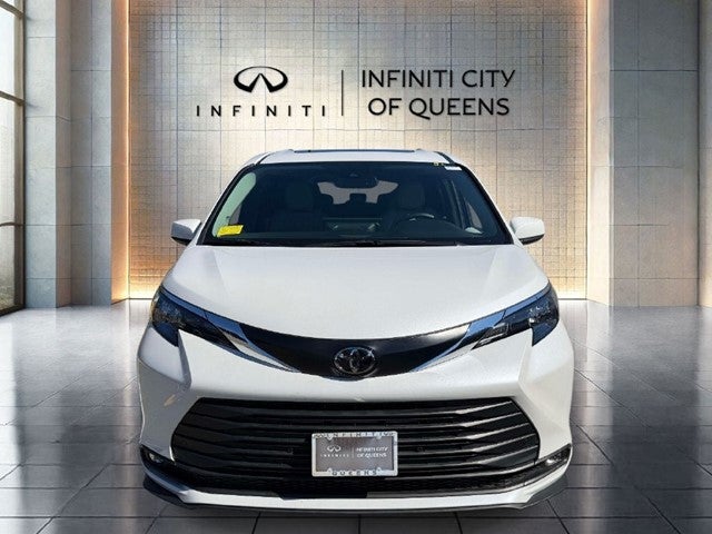 2026 Toyota Sienna XLE 8 Passenger