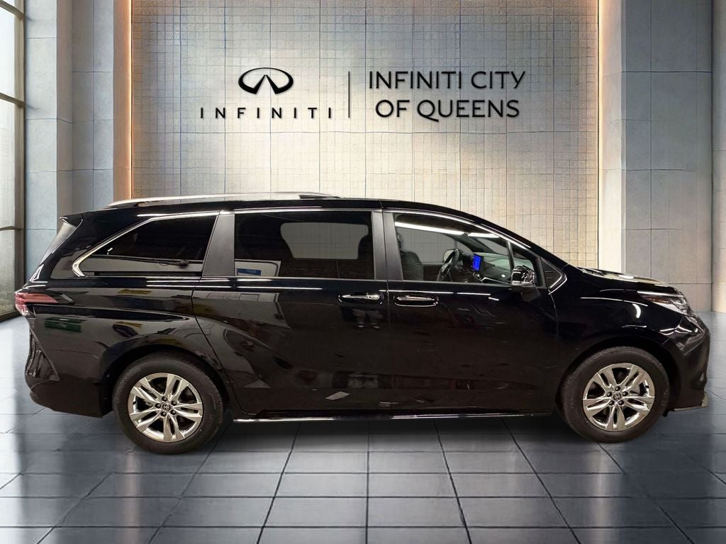 2026 Toyota Sienna Limited 7 Passenger