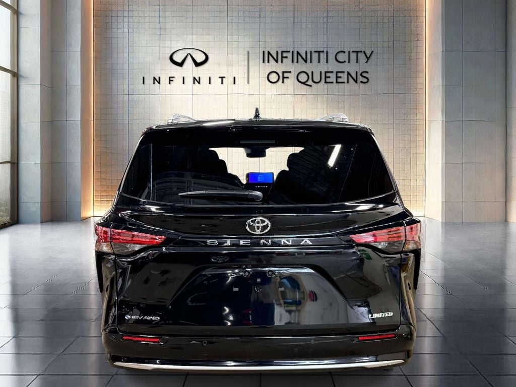 2026 Toyota Sienna Limited 7 Passenger