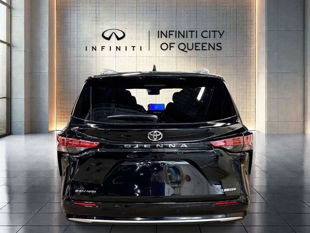 2026 Toyota Sienna Limited 7 Passenger