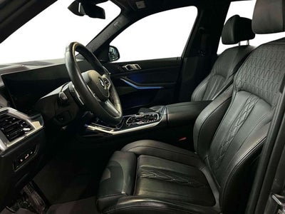 2024 BMW X7 M60i