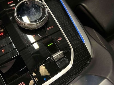 2024 BMW X7 M60i