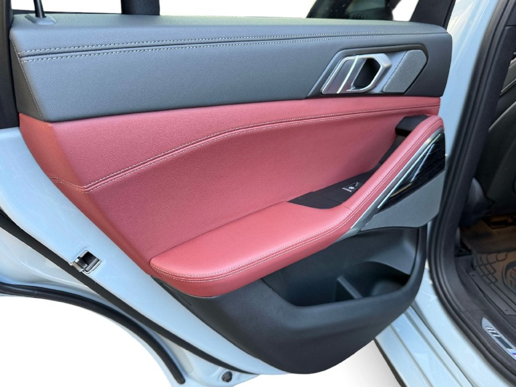 2024 BMW X6 xDrive40i