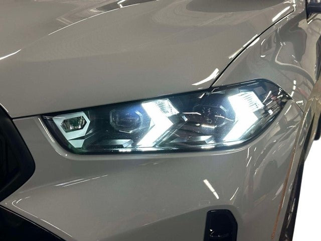 2025 BMW X6 xDrive40i