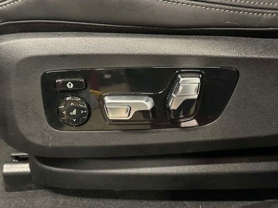 2025 BMW X6 xDrive40i