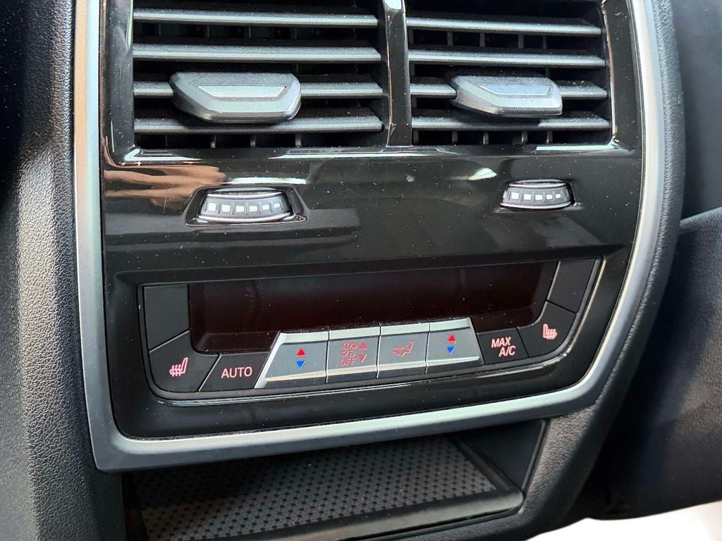 2023 BMW X6 M50i