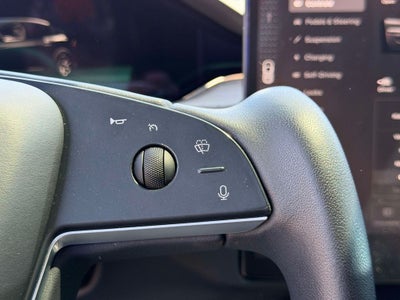 2023 Tesla Model X Base