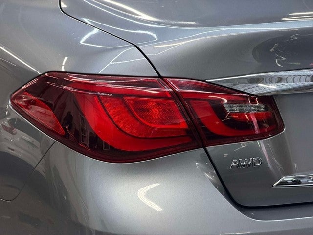 2019 INFINITI Q70 3.7 LUXE AWD