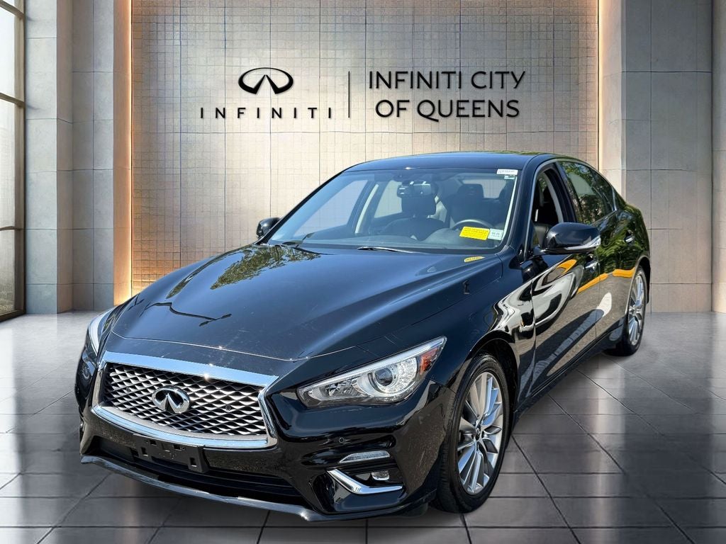 2023 INFINITI Q50 LUXE