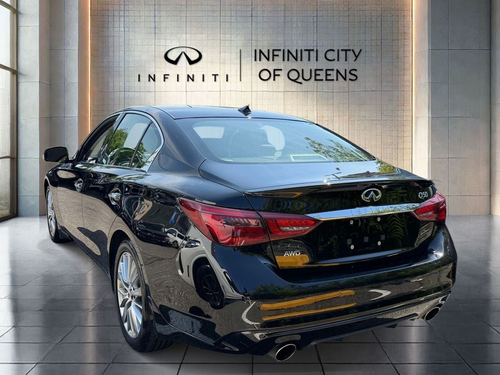 2023 INFINITI Q50 LUXE