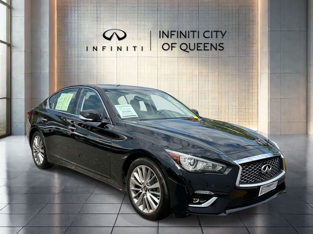 2023 INFINITI Q50 LUXE