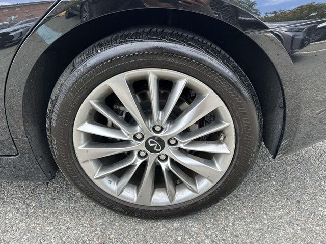 2023 INFINITI Q50 LUXE