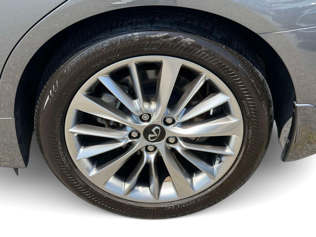 2023 INFINITI Q50 LUXE