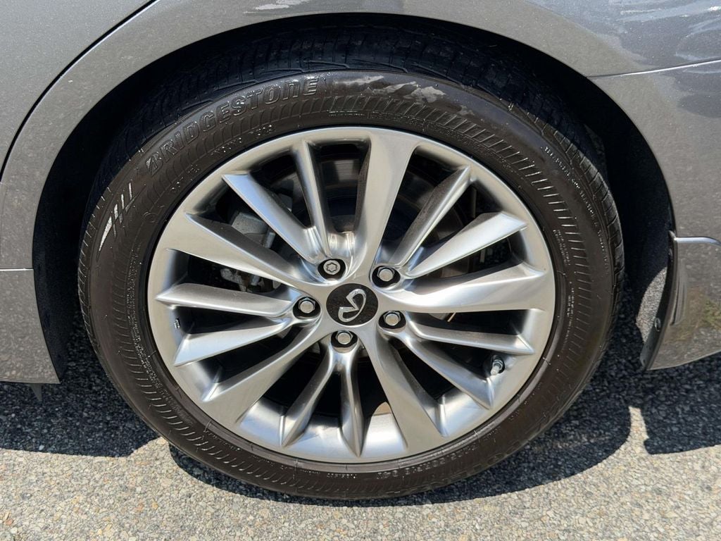 2023 INFINITI Q50 LUXE