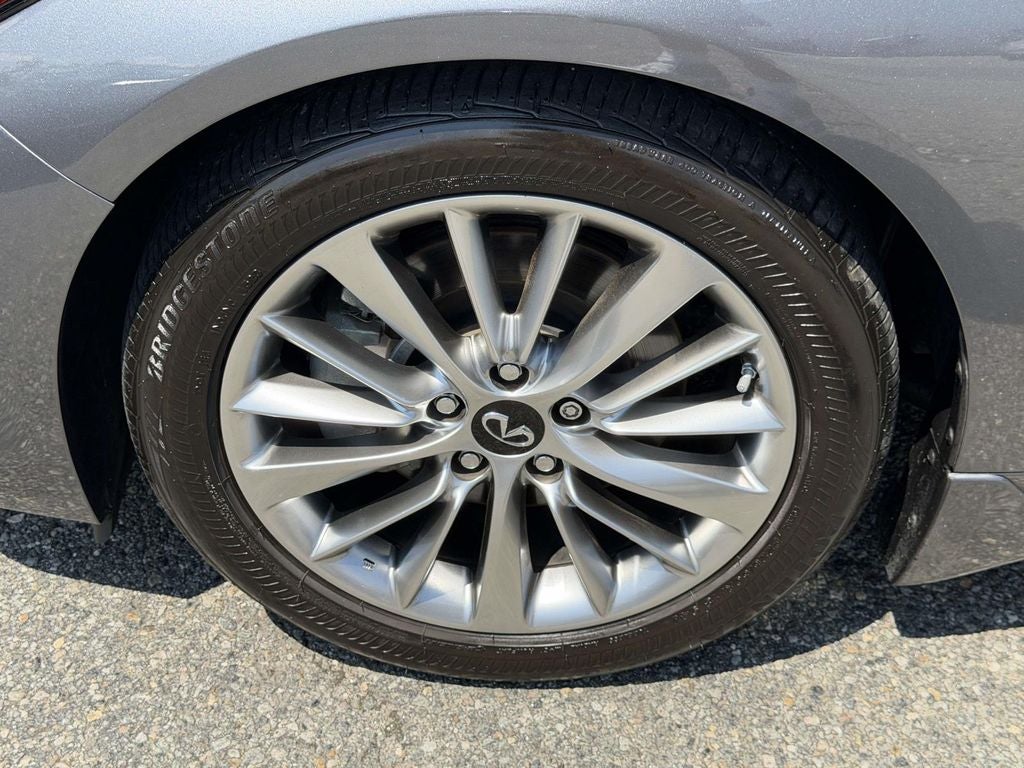 2023 INFINITI Q50 LUXE