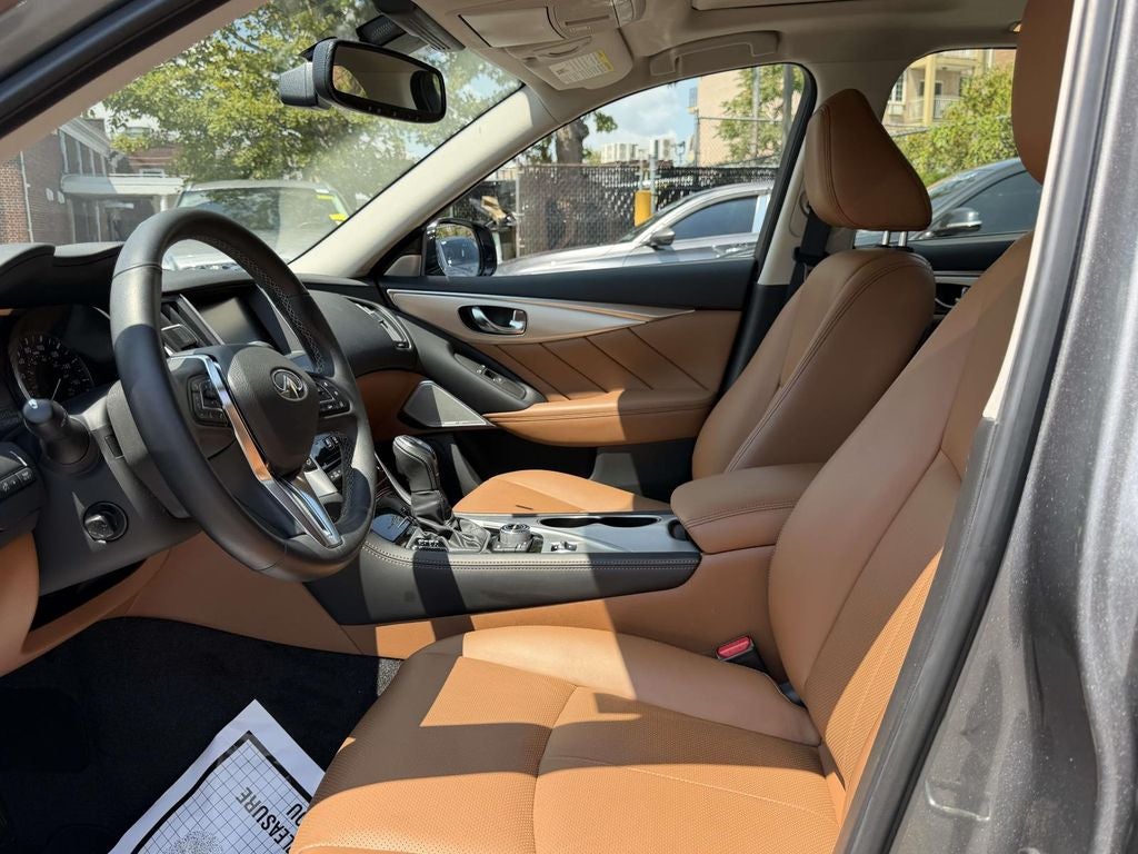 2023 INFINITI Q50 LUXE