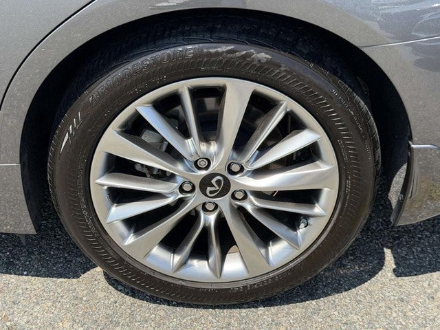2023 INFINITI Q50 LUXE