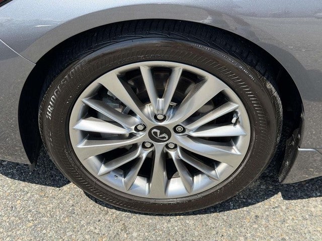 2023 INFINITI Q50 LUXE