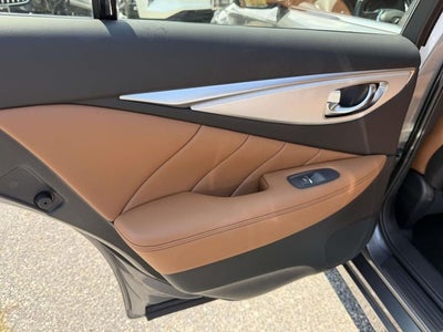 2023 INFINITI Q50 LUXE