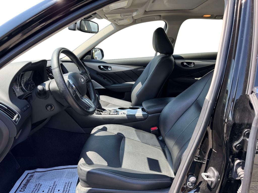 2023 INFINITI Q50 LUXE