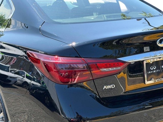 2023 INFINITI Q50 LUXE