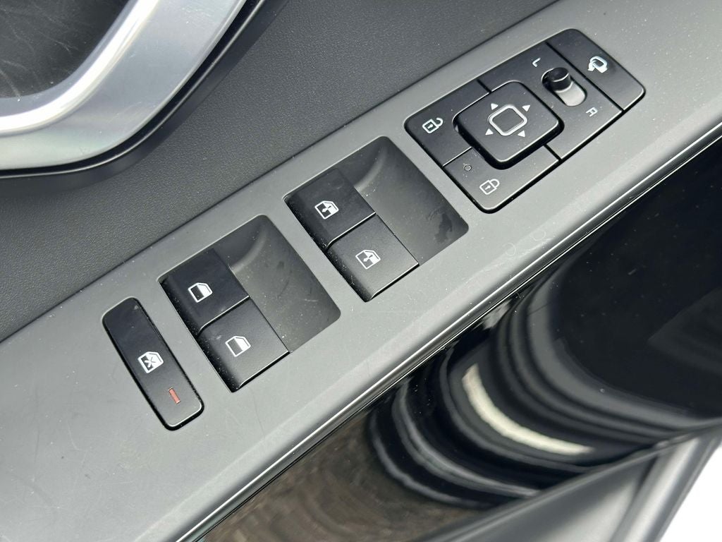 2025 Kia Niro Plug-In Hybrid SX